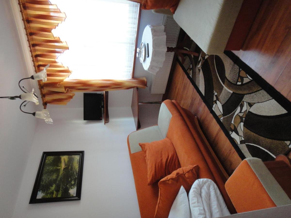 Mirex Hotel Криница-Здруй Екстериор снимка